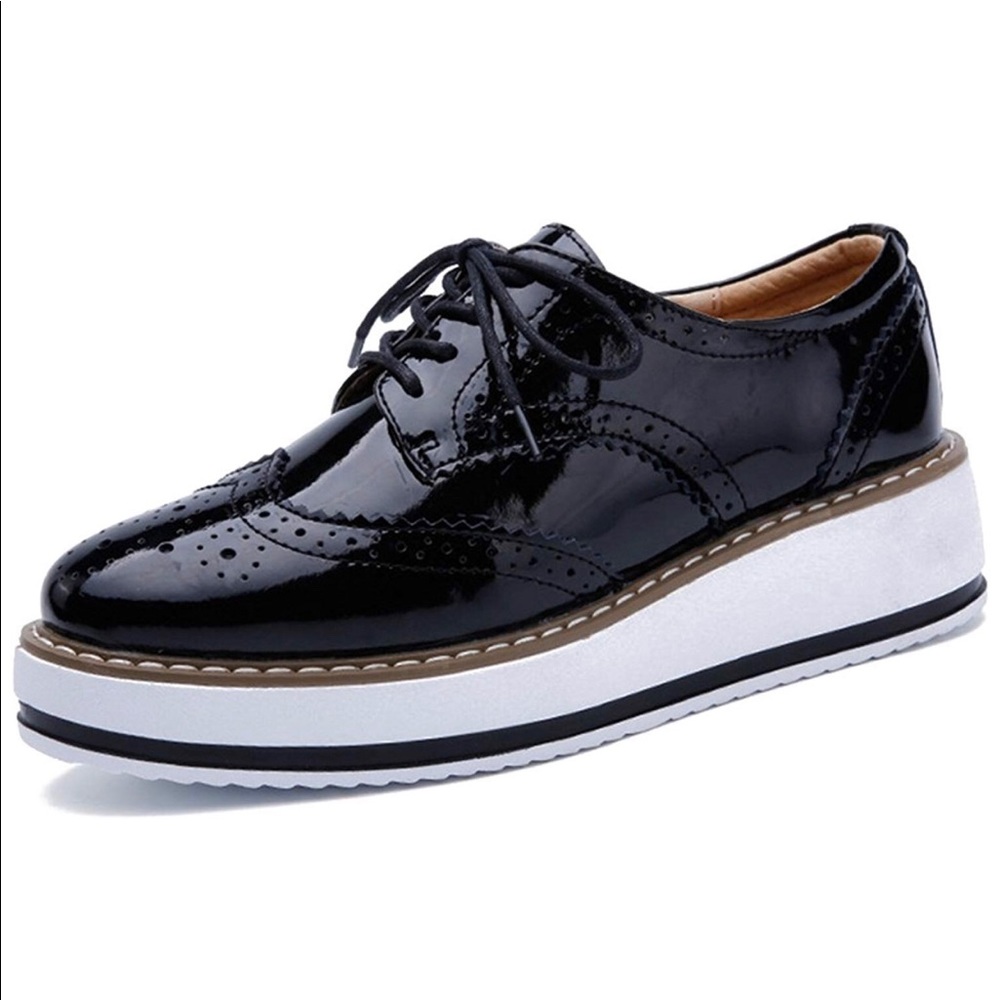 LIKE NEW Platform Lace Up Oxford Shoe